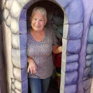 Meet your Posher, Phyllis